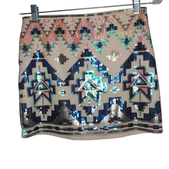 Express Aztec Sequin Tribal Cream Mini Skirt Size XS Colorful Boho Southwestern - Picture 2 of 7